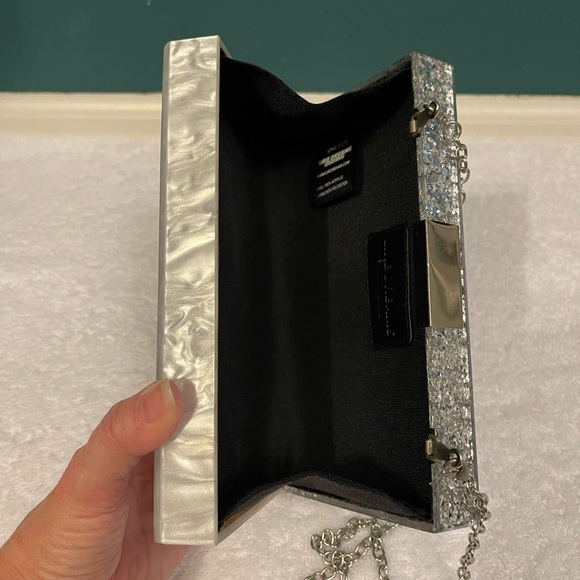 Bridal Acrylic Clutch with Chain Option - Roomy - NWOT * - Picture 11 of 16